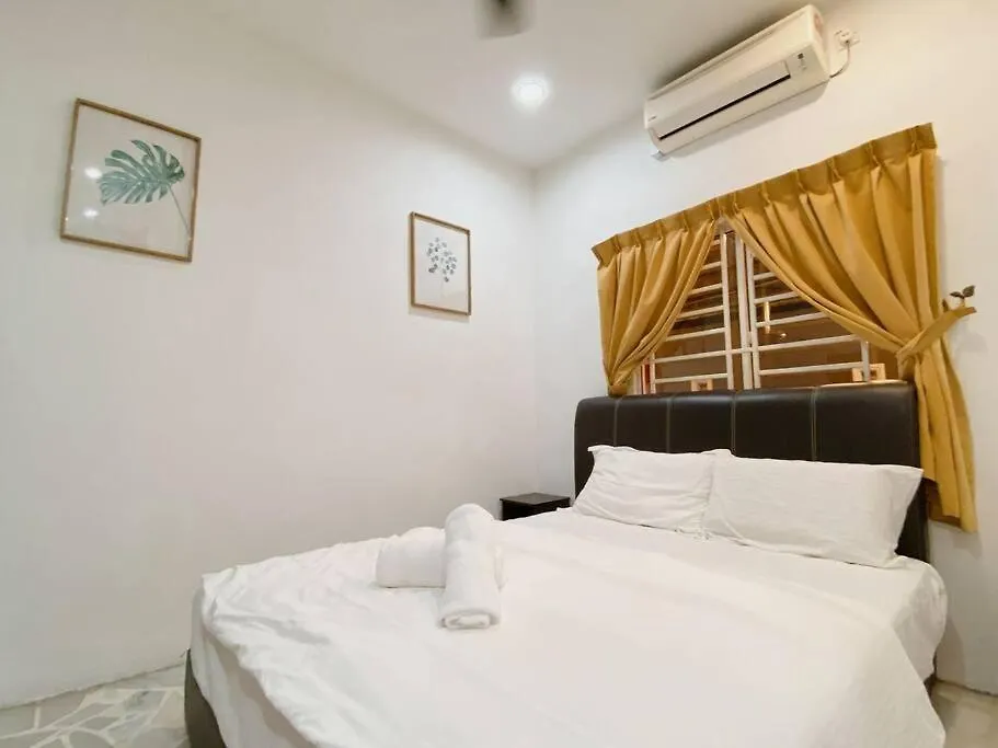 Holiday home B02 Istimewa Bungalow Homestay In Pandan Johor Bahru