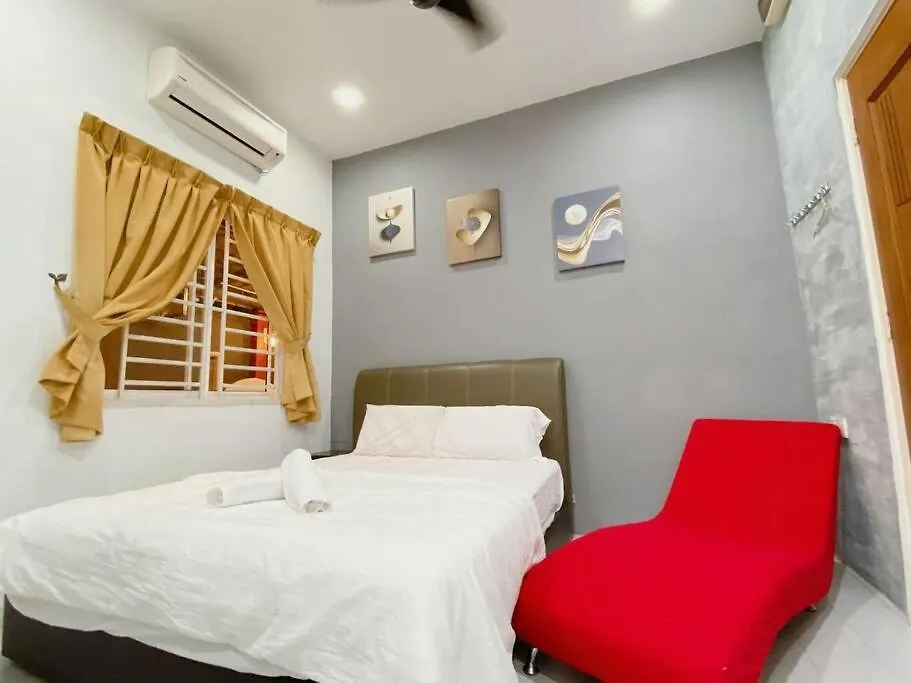 B02 Istimewa Bungalow Homestay In Pandan Johor Bahru 0*,