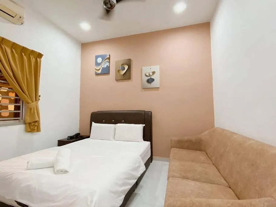 B02 Istimewa Bungalow Homestay In Pandan Johor Bahru 0*,  Malaysia